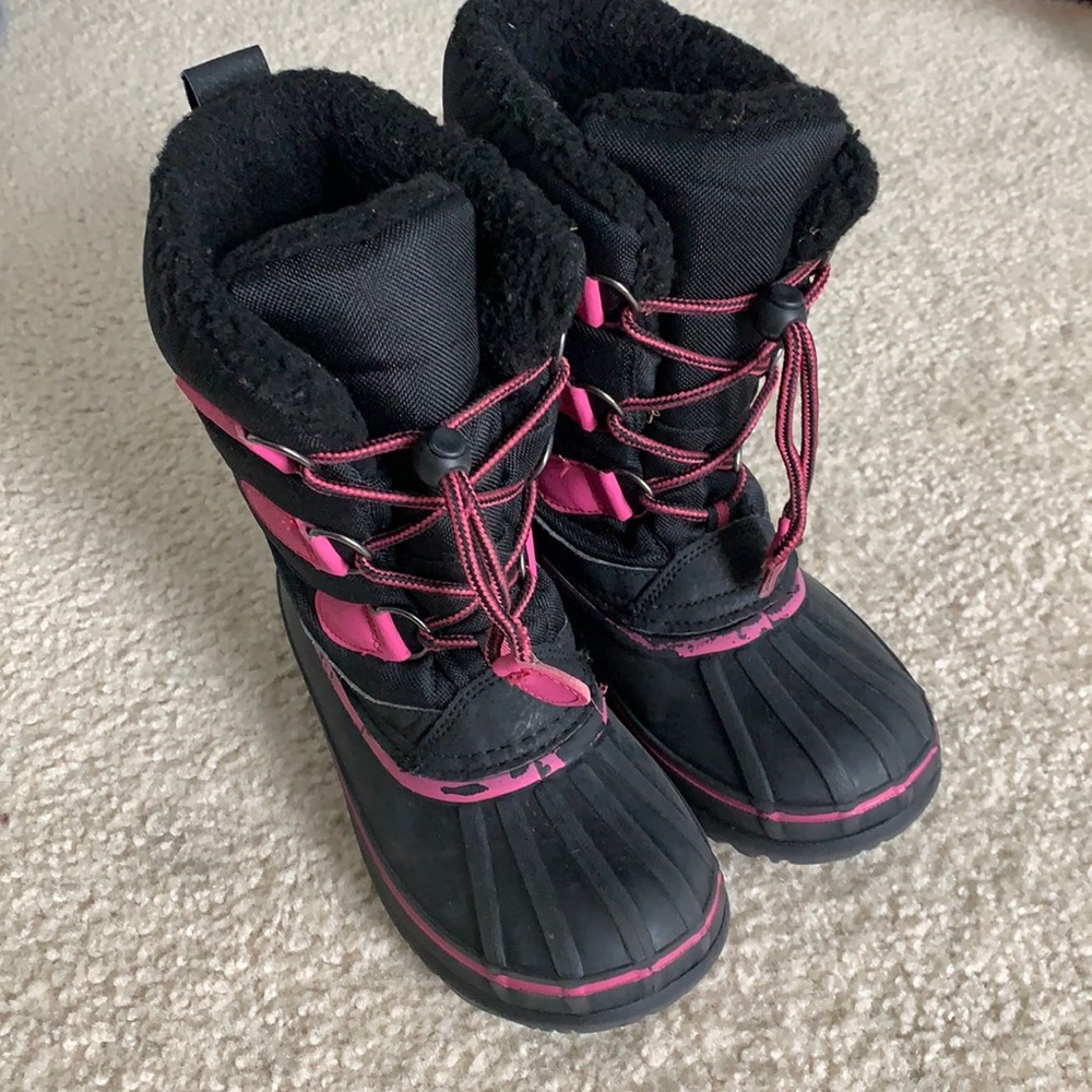 Khombu snow boots size 2